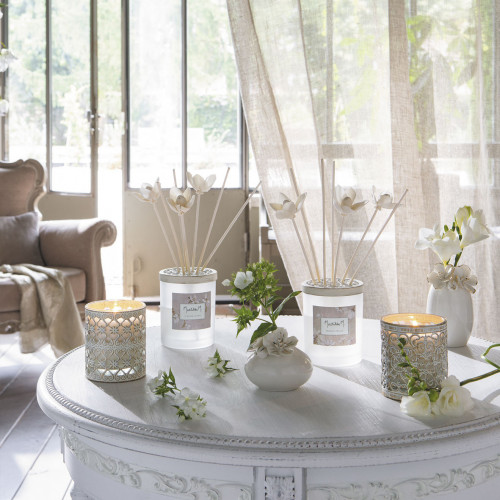 Diffuseur de parfum d'ambiance Carnets d'Artistes 200 ml - Freesia Délice Diffuseur de parfum d'ambiance Carnets d'Artistes 200 ml - Freesia Délice