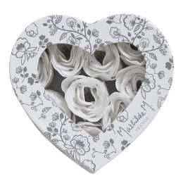 Boîte Cœur de 9 roses en feuilles de savon - Parfum Rose