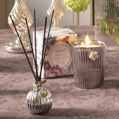 Bougie Bijou parfumée Célébrations Exquises 260 g - Fleur de Coton Bougie Bijou parfumée Célébrations Exquises 260 g - Fleur de Coton