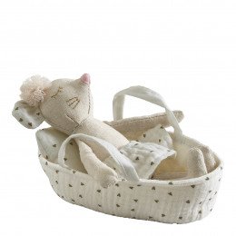 Little Mouse Lili and Her Basket