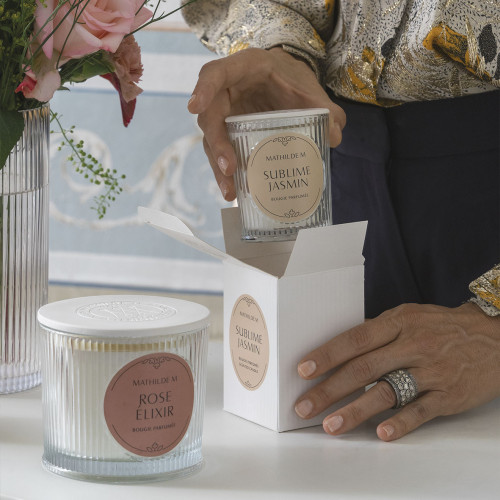 Les Intemporelles Scented Candle 145 g - Sublime Jasmin Les Intemporelles Scented Candle 145 g - Sublime Jasmin
