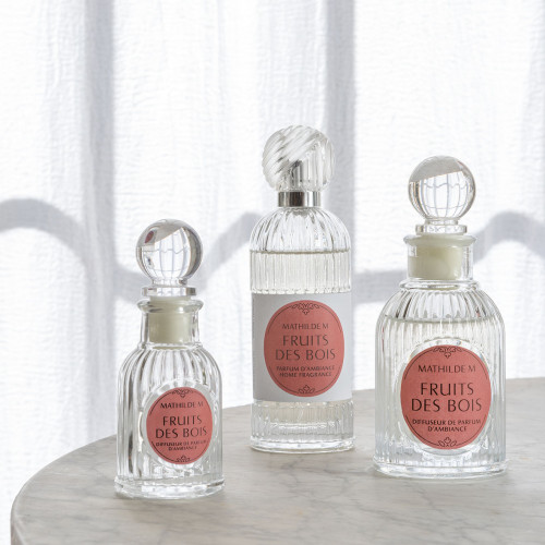 Les Intemporelles Room Fragrance 100 ml - Fruits des Bois Les Intemporelles Room Fragrance 100 ml - Fruits des Bois