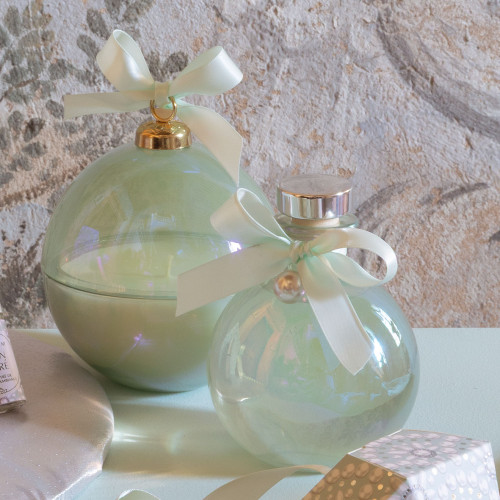 Vela Perfumada Bola de Navidad Fête Nacrée 210 g - Sapin Givré