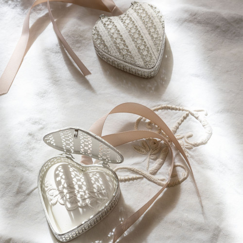 Heart Box and Scented Decoration - Bois de Cachemire