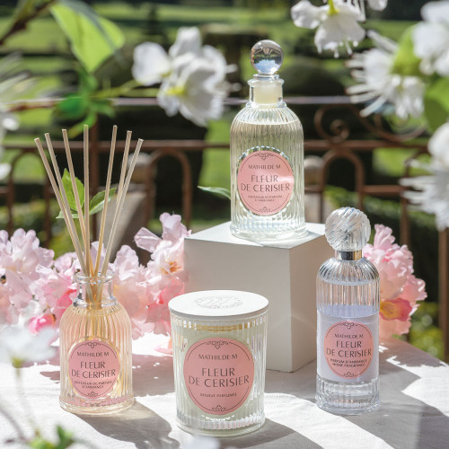 Vela perfumada Les Intemporelles 145 g - Fleur de Cerisier