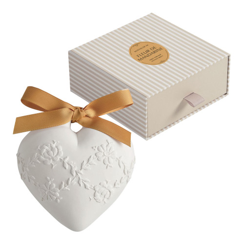 Décor parfumé Grand Cœur brodé - Fleur de Mandarine